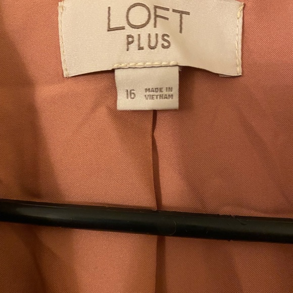 Ann Taylor Loft (PLUS) Double breasted salmon pink blazer (size 16W) - Picture 3 of 5